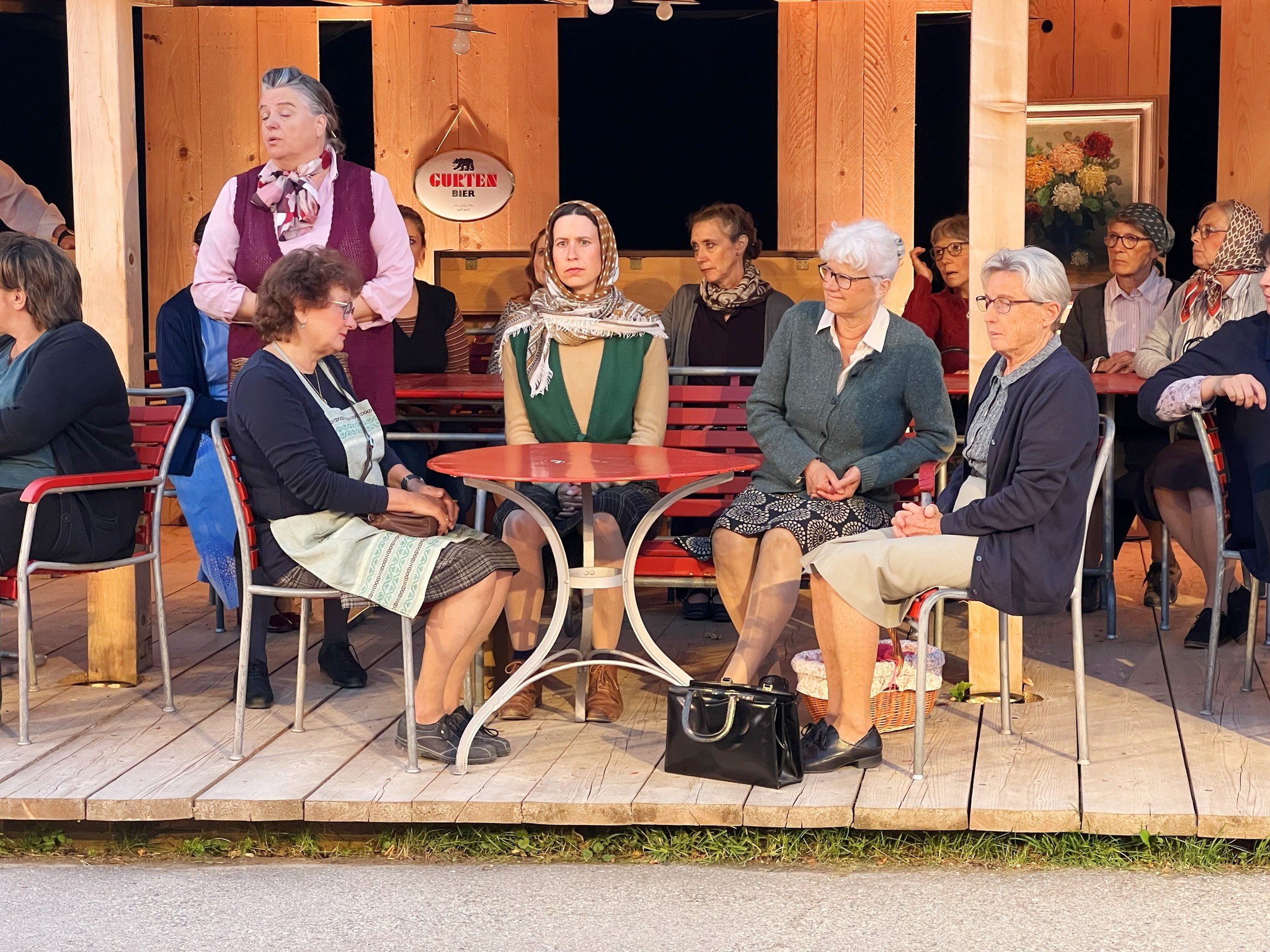 UND-Mitglieder im Theater: «Die Göttliche Ordnung» in Schwarzenegg